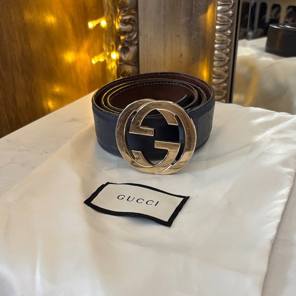 Gucci Navy Blue Calf leather Belt with silver hardware. Limited Edition Color.